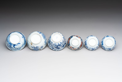 22 Chinese blue, white and famille rose wares, Kangxi and Qianlong