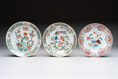 17 Chinese famille rose, Imari-style and European-decorated plates and saucers, Kangxi/Qianlong