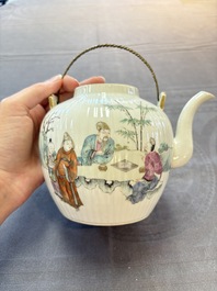 A Chinese famille rose covered teapot and a pair of Samson wall pocket vases, Tongzhi mark, 19th C.