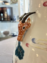 A fine Chinese famille rose 'hu' 'deer and monkey' vase, 19th C.