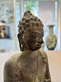 A rare Thai bronze Buddha Shakyamuni, Mon-Dvaravati period, 8/9th C.