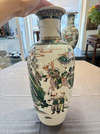 A Chinese famille verte 'Feng Shen Yan Yi 封神演義' vase, Kangxi mark, 19th C.