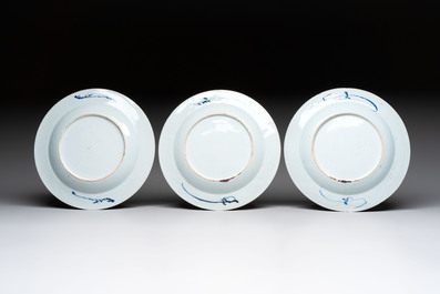 19 Chinese blue and white plates with antiquities, floral, and landscape design, Kangxi