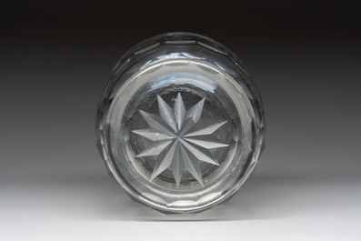 An engraved 'masonic' glass vase, freemasonry, 19/20th C.