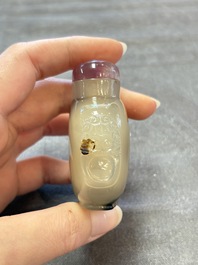 A collection of nine Chinese agate snuff bottles, 20th C.