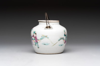 Four Chinese famille rose and verte wares, Zhang Yi Tai Hui 張義泰繪 mark, 19th C.