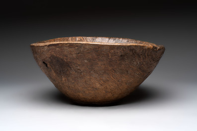 Two wooden Gothic panels, a bowl, board and a gaffel, 15th C. and later