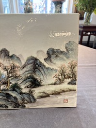 A pair of fine Chinese famille rose plaques with landscape design, signed Wang Yeting 汪野亭, 20th C.