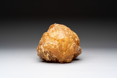 A large lump of copal or amber, 4220 grams