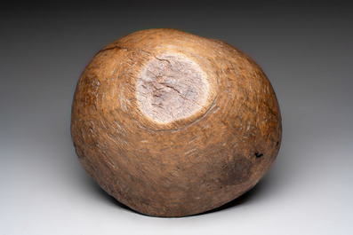 Two wooden Gothic panels, a bowl, board and a gaffel, 15th C. and later