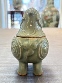 A fine Chinese Longquan celadon 'luduan' censer, Ming