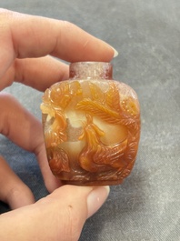 A collection of nine Chinese agate snuff bottles, 20th C.