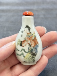 A Chinese famille rose 'Jin Ling Shi Er Chai 金陵十二釵' snuff bottle, 19th C.