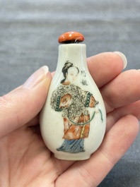 A Chinese famille rose 'Jin Ling Shi Er Chai 金陵十二釵' snuff bottle, 19th C.