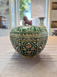 A Chinese Bencharong bowl and cover for the Thai market, 19th C.