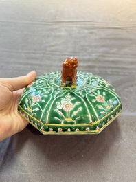 A Chinese Bencharong bowl and cover for the Thai market, 19th C.
