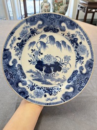 Six Chinese blue and white plates with floral design, Qianlong