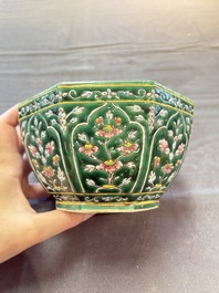 A Chinese Bencharong bowl and cover for the Thai market, 19th C.