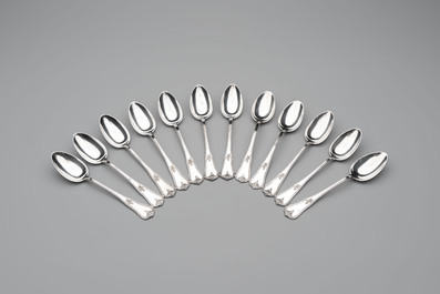 A set of 12 silver teaspoons, 800/000, 20th C.