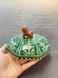 A Chinese Bencharong bowl and cover for the Thai market, 19th C.