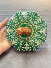 A Chinese Bencharong bowl and cover for the Thai market, 19th C.