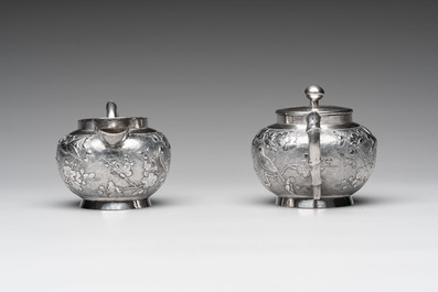 A Chinese silver three-piece tea service, marked Ye Li 業利, Canton, 19/20th C.