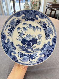 Six Chinese blue and white plates with floral design, Qianlong