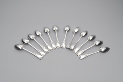 A set of 12 silver teaspoons, 800/000, 20th C.