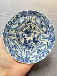Five Chinese blue and white 'klapmuts' bowls with figural design, Wanli