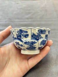 13 Chinese blue and white cups and 15 saucers, Kangxi