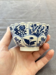 13 Chinese blue and white cups and 15 saucers, Kangxi