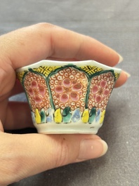 13 Chinese famille rose cups and 15 saucers, Yongzheng/Qianlong