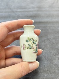 A Chinese wucai and two famille rose miniature vases and four famille rose snuff bottles, Wanli, Qianlong and Shen De Tang 慎德堂 marks, 19/20th C.