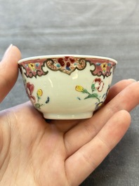 13 Chinese famille rose cups and 15 saucers, Yongzheng/Qianlong