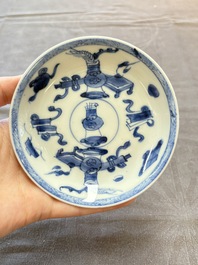 13 Chinese blue and white cups and 15 saucers, Kangxi