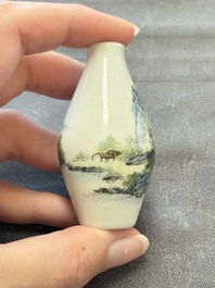 A Chinese wucai and two famille rose miniature vases and four famille rose snuff bottles, Wanli, Qianlong and Shen De Tang 慎德堂 marks, 19/20th C.