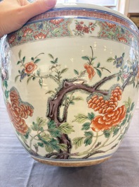 A Chinese famille rose 'mandarin ducks in a lotus pond' scroll pot, 19th C.