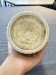 A Chinese blue and white jug and an Imari-style tankard, Transitional period/Kangxi