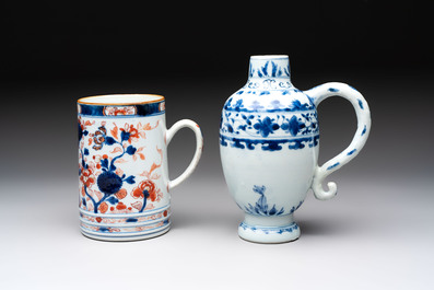 A Chinese blue and white jug and an Imari-style tankard, Transitional period/Kangxi