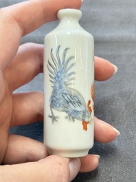 Four Chinese famille rose and iron-red snuff bottles, Tongzhi mark and signed Shen Huanwen 沈煥文, 19/20th C. and one dated 1929