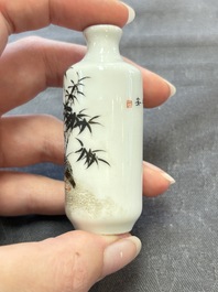 A Chinese wucai and two famille rose miniature vases and four famille rose snuff bottles, Wanli, Qianlong and Shen De Tang 慎德堂 marks, 19/20th C.