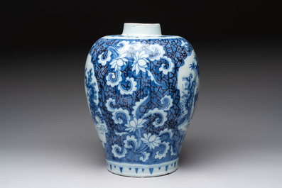 A blue and white Dutch Delft Transitional style chinoiserie vase, late 17th C.