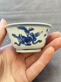 13 Chinese blue and white cups and 15 saucers, Kangxi