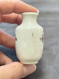 A Chinese wucai and two famille rose miniature vases and four famille rose snuff bottles, Wanli, Qianlong and Shen De Tang 慎德堂 marks, 19/20th C.
