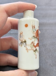 Four Chinese famille rose and iron-red snuff bottles, Tongzhi mark and signed Shen Huanwen 沈煥文, 19/20th C. and one dated 1929