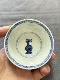 13 Chinese blue and white cups and 15 saucers, Kangxi