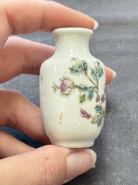 A Chinese wucai and two famille rose miniature vases and four famille rose snuff bottles, Wanli, Qianlong and Shen De Tang 慎德堂 marks, 19/20th C.
