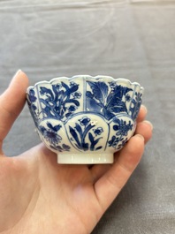 13 Chinese blue and white cups and 15 saucers, Kangxi