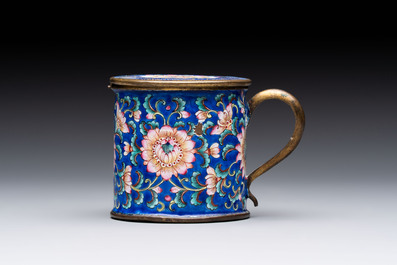 A Chinese Canton enamel mustard jar and square dish, Qianlong/Jiaqing