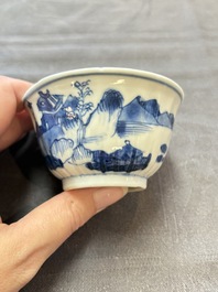 13 Chinese blue and white cups and 15 saucers, Kangxi